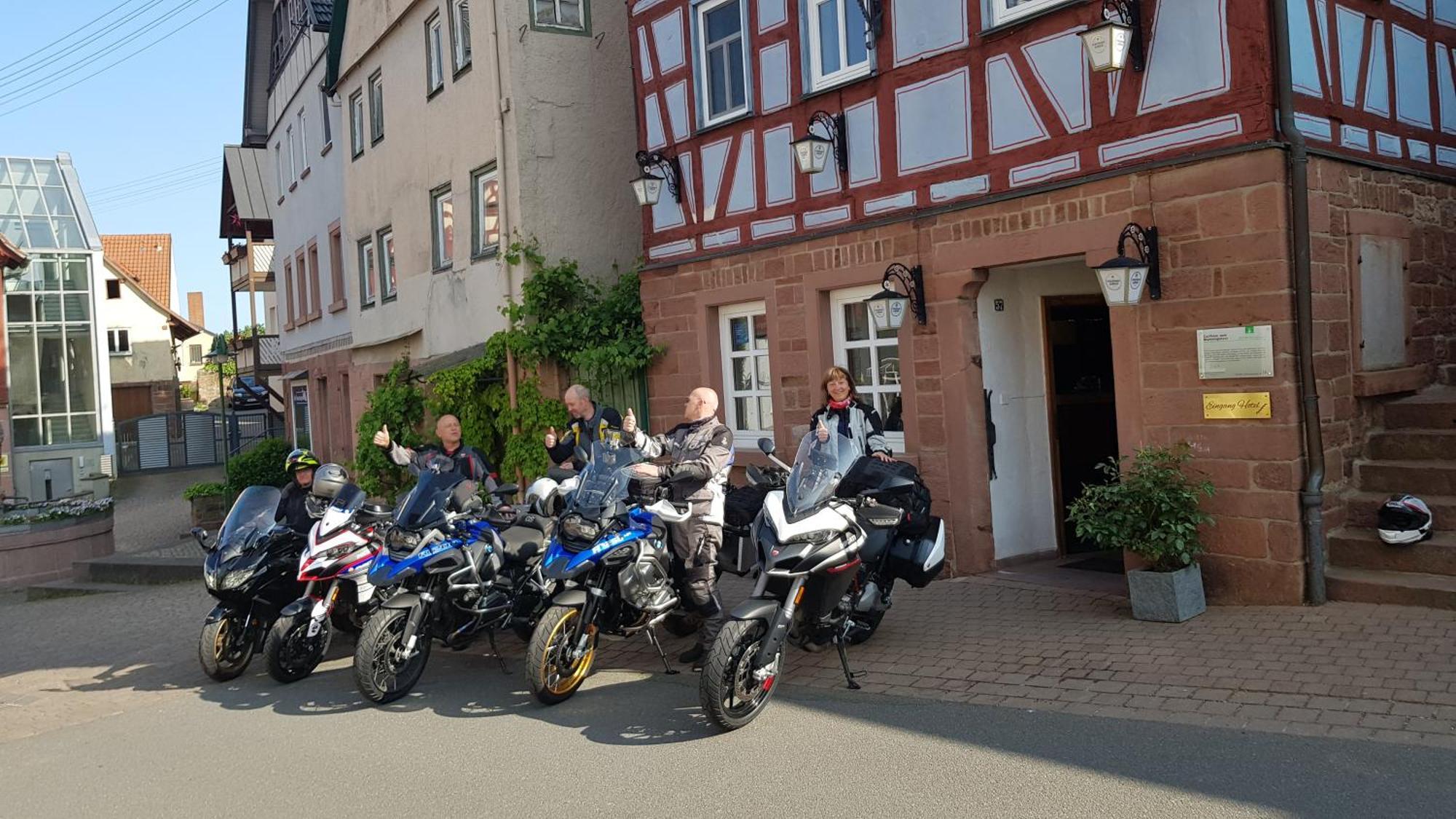 Brunnenputzer Pension Restaurant Kulsheim Eksteriør billede